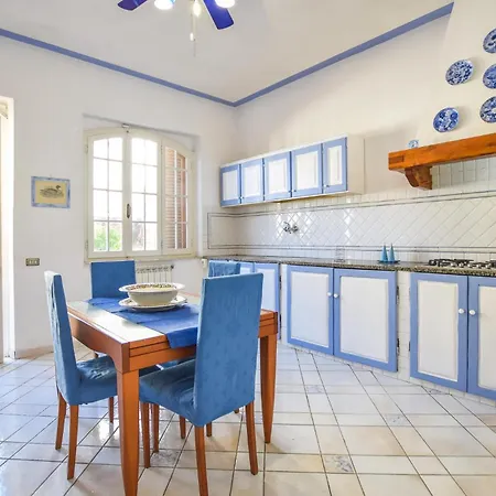 Gorgeous In With Kitchen Casa de Férias