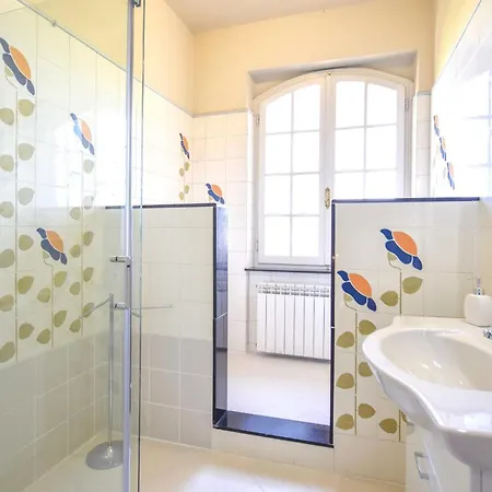 Vakantiehuis Gorgeous In With Kitchen Viareggio