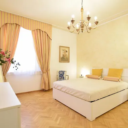 Gorgeous In With Kitchen