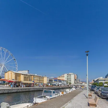 Gorgeous In With Kitchen Dom wakacyjny