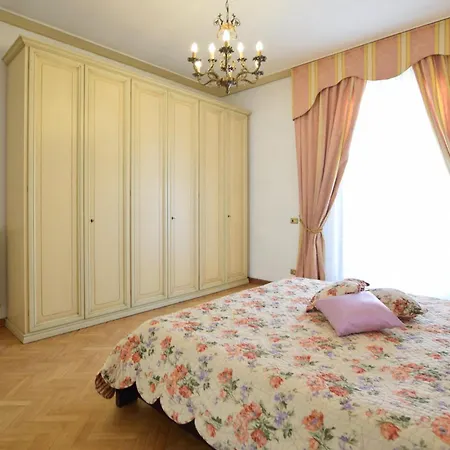 Gorgeous In With Kitchen * В'яреджо