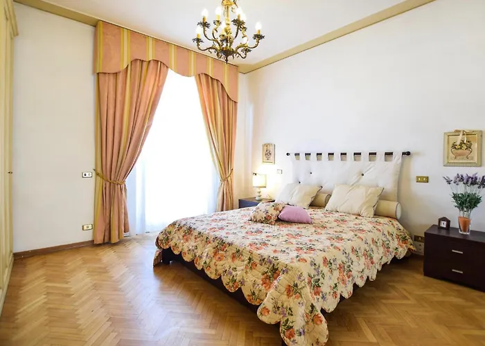 Gorgeous In With Kitchen * Виареджо