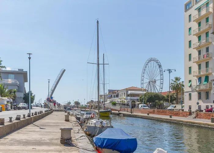 Gorgeous In With Kitchen Casa de Férias Viareggio