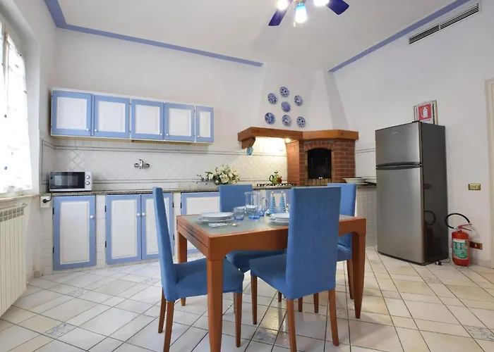 Будинок відпочинку Gorgeous In With Kitchen